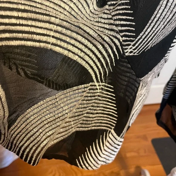 Alfani Monochrome Abstract Blouse - Picture 6 of 8